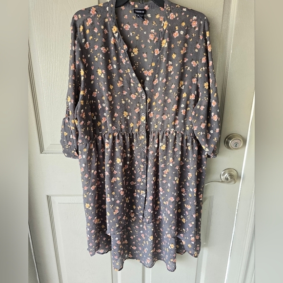 Torrid Floral Sheer Chiffon Tunic Shirt Sz 2X Babydoll High Low Roll Tab Sleev - Picture 4 of 12